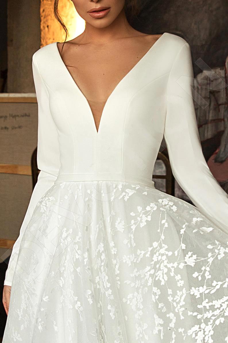 Long Sleeve Lace Satin Vintage Wedding Dress With Deep Vneck Backless Design For Elegant Brides - 5